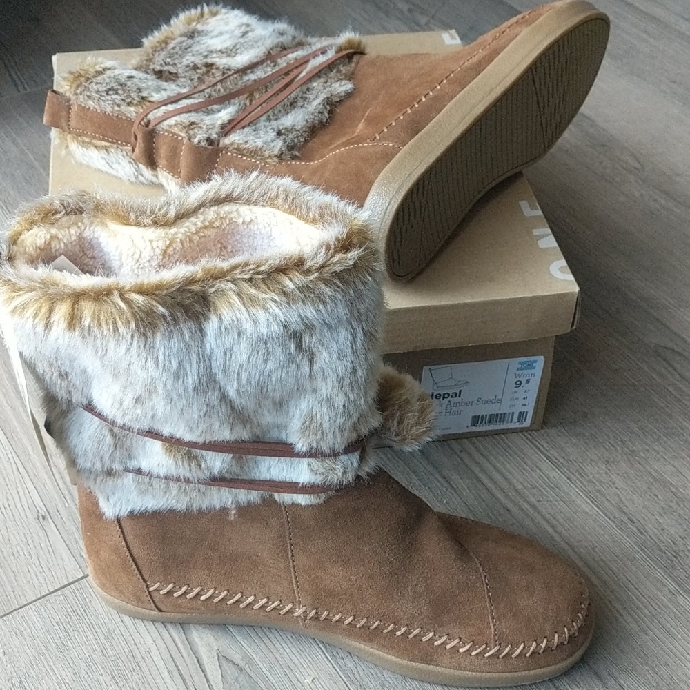 Tom's Nepal Dark Amber Seude boot